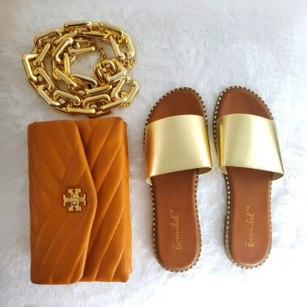 🚫SOLD🚫Gold Bonnibel Sandals - Picture 3 of 5
